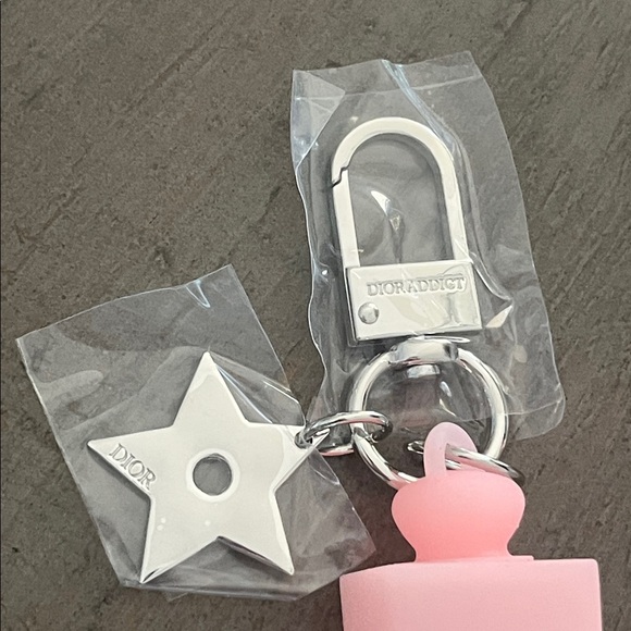 DIOR Key Ring-NEW IN BOX - Picture 3 of 5